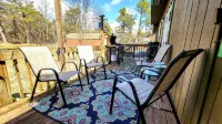 The Wooden Nest by AvantStay Deck Big Yard w Hammocks Fire Pit