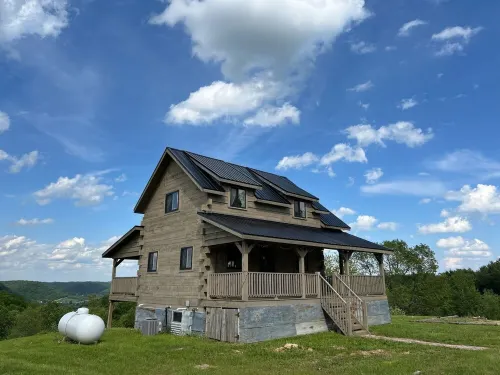 Driftless Log Cabin w/ Kickapoo Valley View - 3-Star