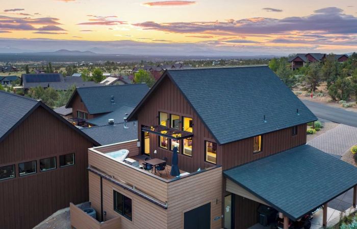 Hat Rock Loop by AvantStay Secluded Powell Butte Escape w Hot Tub Views