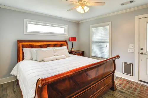 7 Mi to Ole Miss: Quiet Rural Retreat w/ Yard! - 2-Star