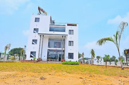 Hotel Madhuvan & resort