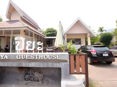Piya Guesthouse Hotels near Maharat Shrine