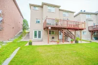 Spacious Queen Bedroom Walk-out Unit 大衛·鄧拉普天文台附近的飯店