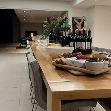 Tanunda House - Luxury 5 BR in Barossa Wine Region