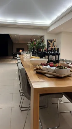 Tanunda House - Luxury 5 BR in Barossa Wine Region