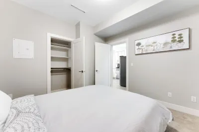 Cozy & Convenient · 2 Mins from SkyTrain · Central Location Hotels in South Cambie