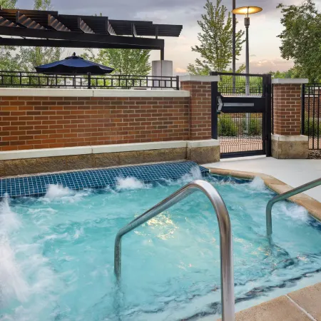 Courtyard Minneapolis Maple Grove/Arbor Lakes