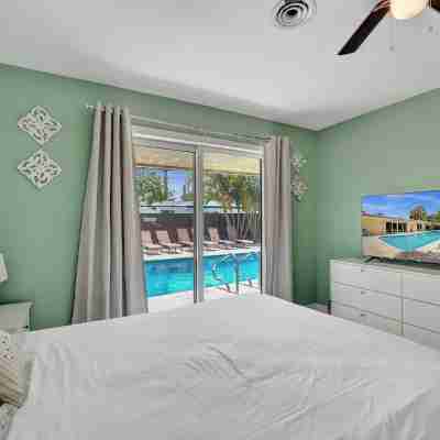 Resort Style Pool!  Large Sun-Drenched Patio 1.6 Miles  Poolside to Seaside! Rooms