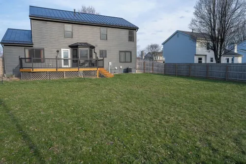 Stylish 4 bed 2.5 bath home in Reynoldsburg Hotels in Reynoldsburg