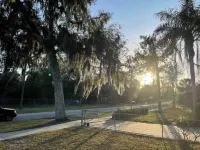 All New Deland Den 4BR, pool, blocks fr Stetson & Downtown