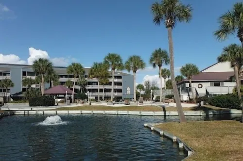 Amazing Sunset Views of Folly River! Close to Folly Beach & Downtown Charleston.