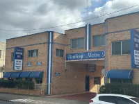 Bentleigh Motor Inn - parking