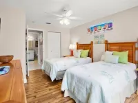 The Horizon Hideaway • Walk To The Beach!