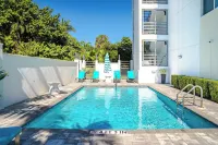 Coastal Escape • Pool • Beach • Boca Raton - Private Pools