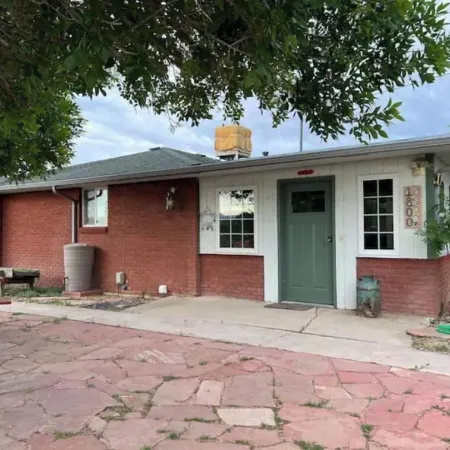 Mountain View Farmhouse; lots of extras!