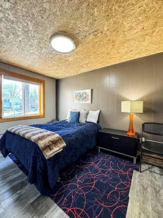 MY FLAT! Industrial 3 Bd with outdoor space! Отели в г. Уилмар