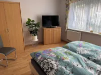 Modern and comfortably furnished new vacation apartment for 2 persons + infant Eibenstock 호텔