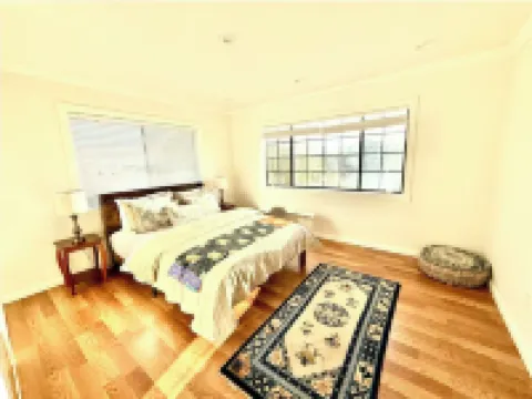 Charming 4-bedroom house with fitness room & family room in delightful Vallejo