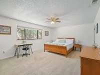 Sugar Pine Cabin - Jacuzzi -KING Beds - Ping-Pong