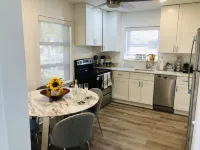 Swinton Cottage by Delray Beach w/ free parking Unit A