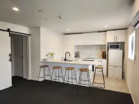 Rooftop Apartments Hotels in Raglan