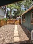Charming 3-bedroom house with WiFi, dog friendly, hot tub, and AC in Flagstaff