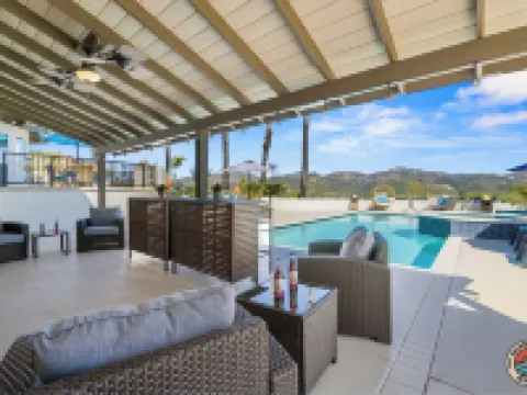 Poway Panorama Peak Hotels in Poway