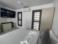 Romantic Cabin Retreat with Garden View + Parking Hotels in Amadeo