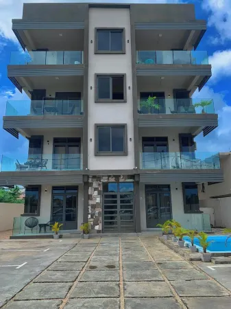 2-bedroom Luxury apartment in beautiful Flic en Flac with AC, WiFi