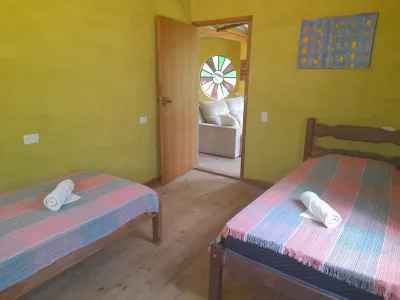 Casa Nova e Aconchegante na Mata Atlântica com Piscina Natural Próxima Hotels near Cepilho beach