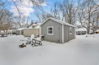 Madison's Lakeside Tiny Home Dream Getaway!