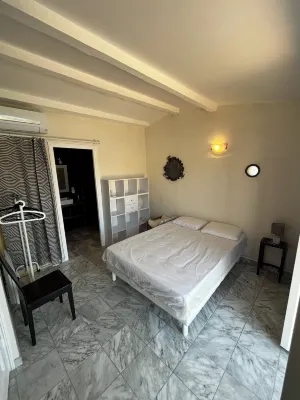 House with sea view 50m2 terrace Parking space Close to all amenities