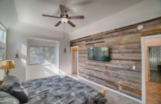 4 Bed 3Bath Mountain House in Peaceful Lake Arrowhead with WiFi, AC, Backyard