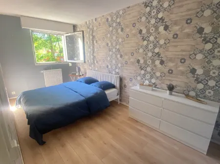 Evry Moon. 70m2, 2 Chambres, Parking. RER à 10 min à Pieds Отели в г. Эври-Куркурон