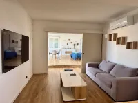 Rooftop luxury jacuzzi terrace sea view city center