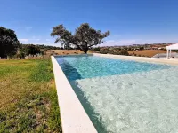 Serene 6-bedroom house with AC in Alandroal Hotels in Alandroal