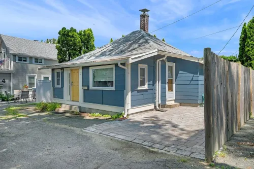 Witchy Hideaway Cottage with AC, Outdoor Patio, Close to Salem & Downtown