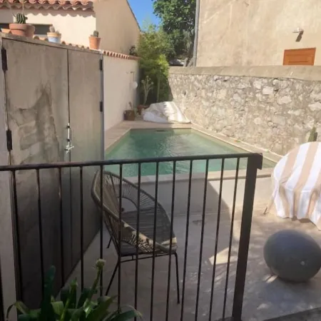 Appartement de Charme Proche des Plages Отели в г. Фронтиньян