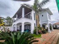 La Mansión. Al pie del mar. Hotel a 