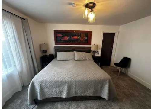Spacious 3-bedroom apartment in beautiful downtown Ketchikan