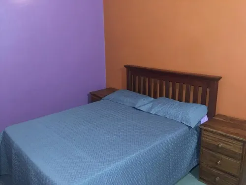 Beautiful 4-Bedroomed House with a Jacuzzi Hotels in Hwange