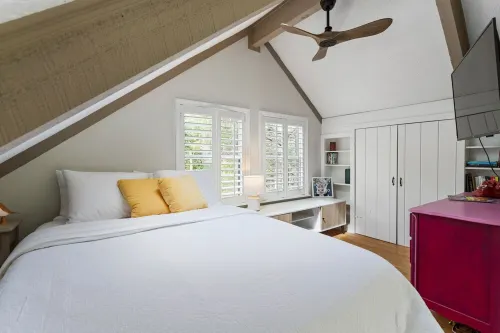 Cozy, creekside cottage in beautiful Dawsonville