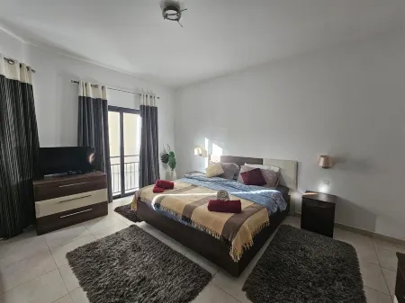 Spacious St Julian Apartment in Vibrant Paceville