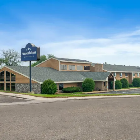 AmericInn by Wyndham Dickinson