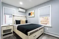 Comfort Meets Style 3-bedroom apartment with WiFi and Parking Close to NYC