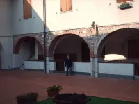 In Via Giordano Bruno 3 with a park of 9,000 sqm with 2 beautiful pools Hotel a San felice del Benaco