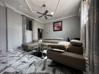 Modern 2-Bedroom Apartment Near Beach - Rose Villa Accra Suite G3 Hotels in Gbawe
