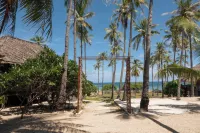 4 bedroom Rote Beach House Hotels in West Rote