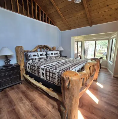 PINE RANCH: 2 Acres of Mountain Views, Elk Visits and Lots of Room for Everyone!