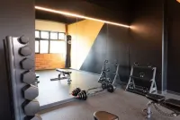 Zone 10 - Central location - close to airport Hotels in Zona16